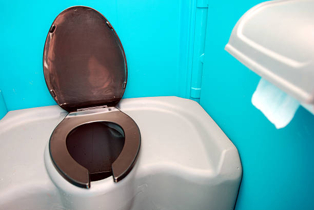 Best Portable toilet rental cost  in Aurora, MN
